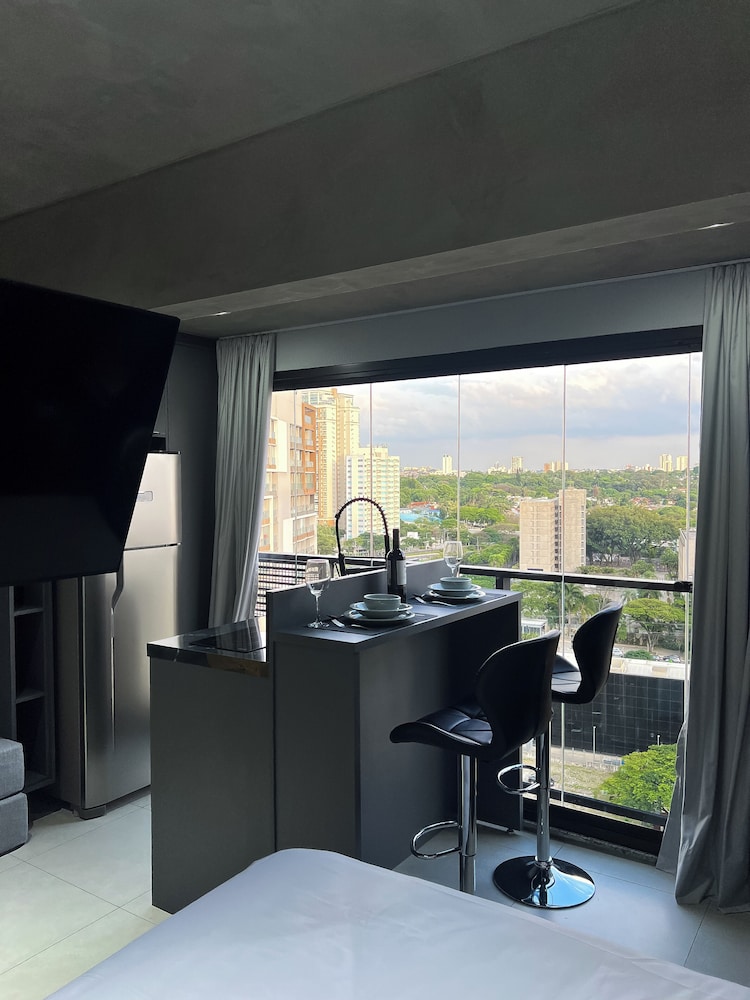 Studio Executivo 230m do metro Brooklin