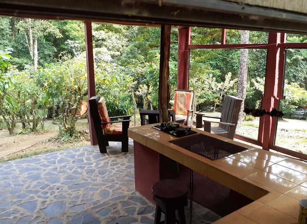 Vanilla Jungle Lodge - Bed & Breakfast