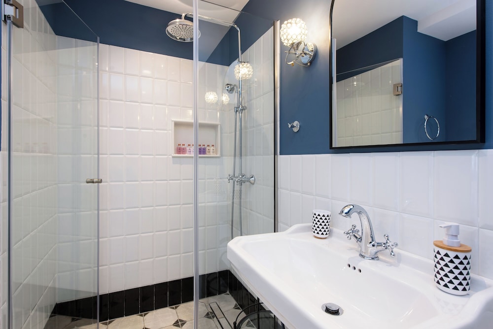 Nancy Suites