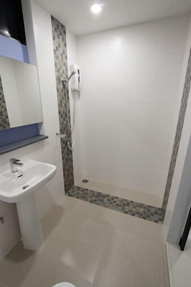 Eazy Motel Bangna