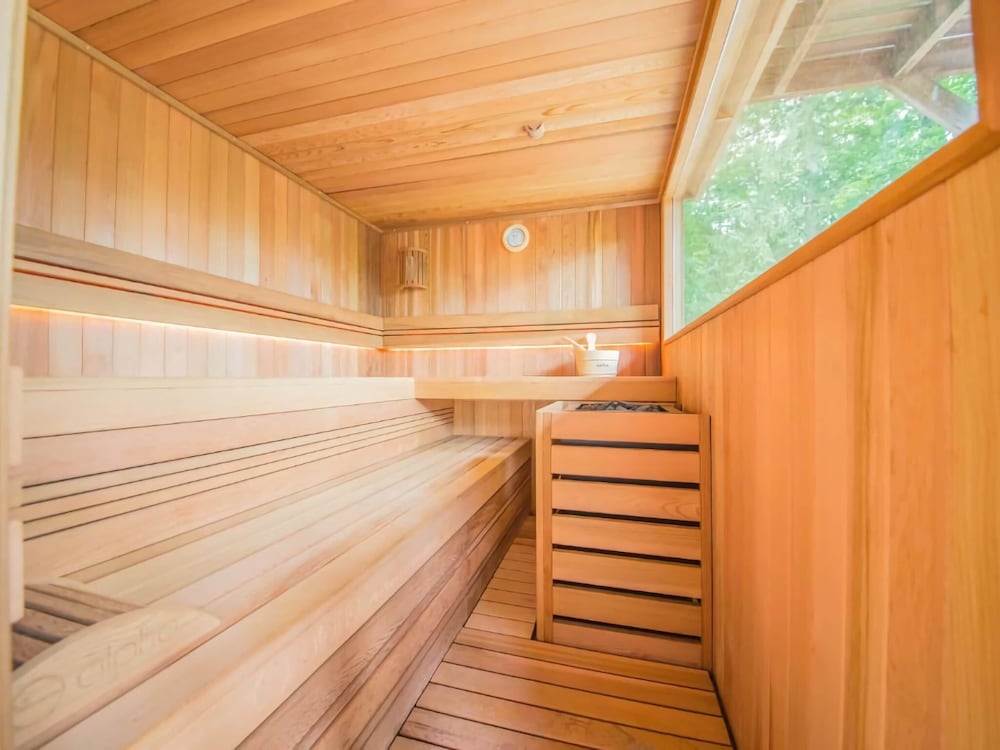 Quiet Infrared Sauna Retreat