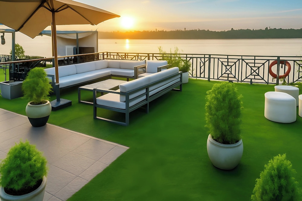 Nile Cruise Elegance Every Wednesday from Aswan 3 nights and every Saturday from Luxor 4 nights