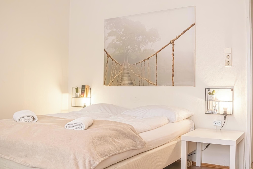 Cozy 1BR Apt Great for Long Stays