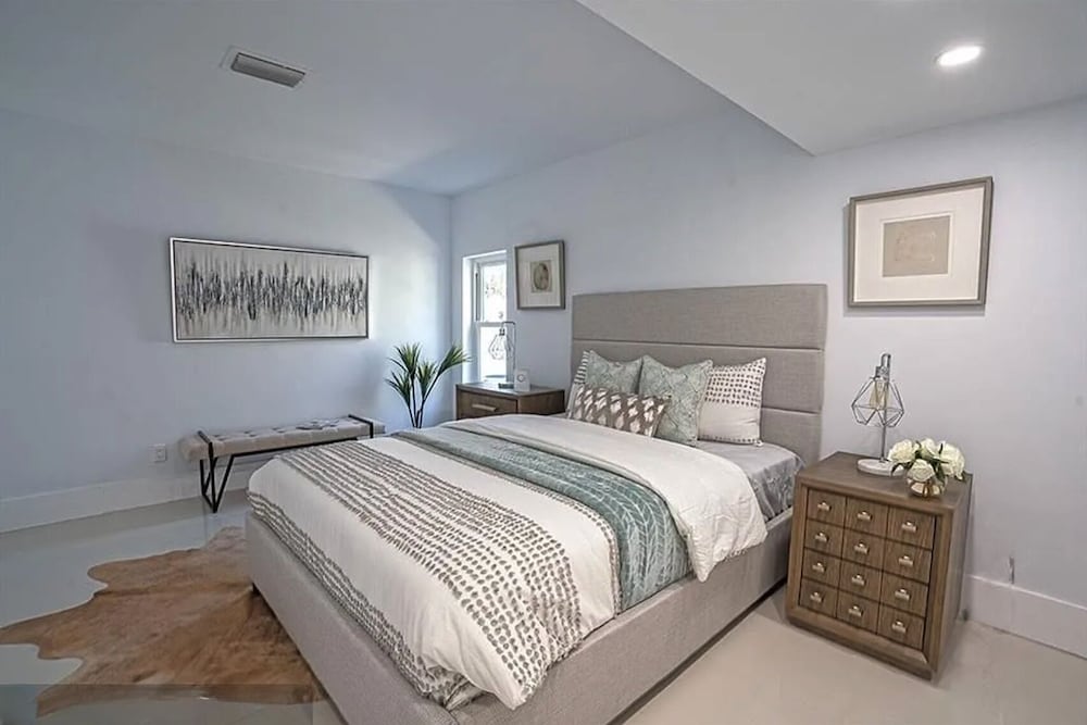 Chic 3BR 2BA Getaway With Private Pool Oasis