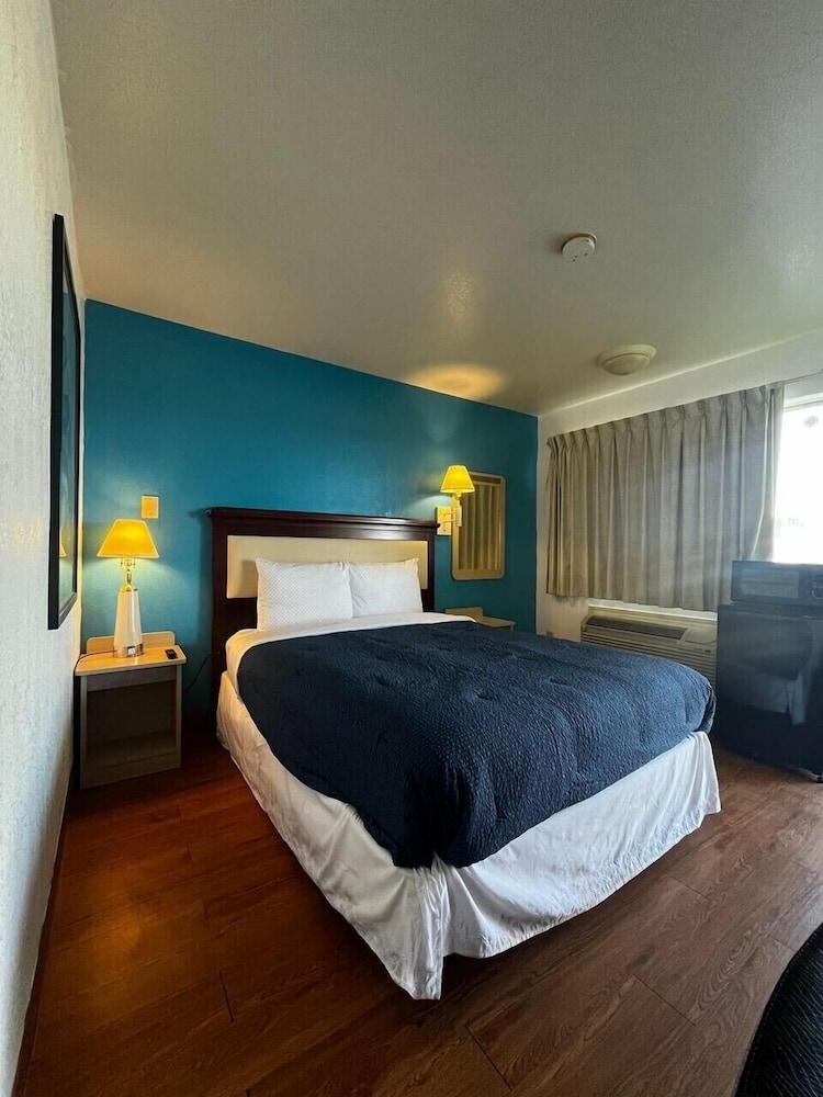 Parkside Inn by PHG - Sweetwater