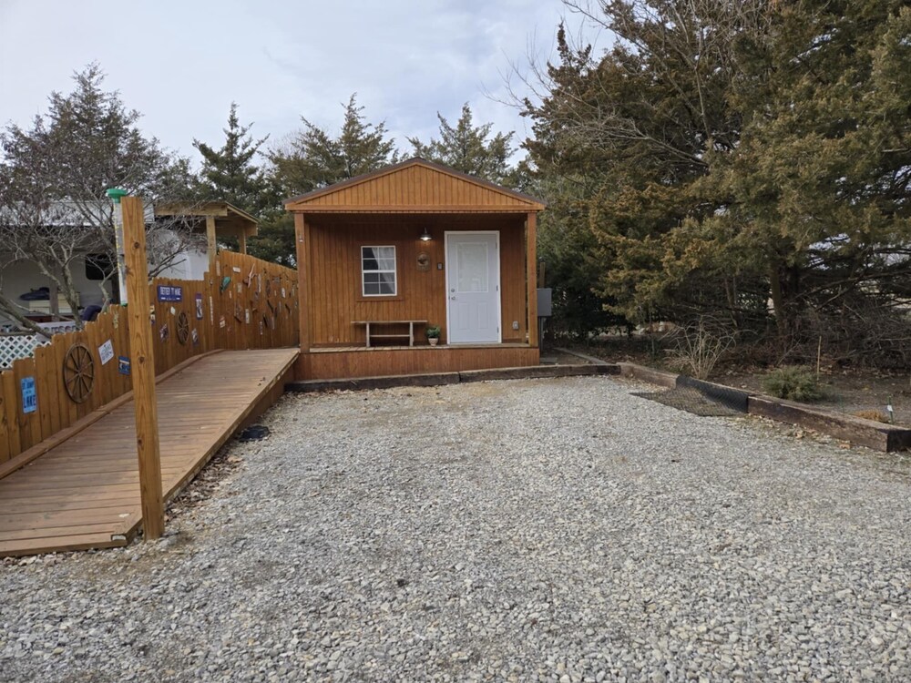 #1 ~ Modern Hunting One Room Cabin ~ Wheelchair Accessible Cabin