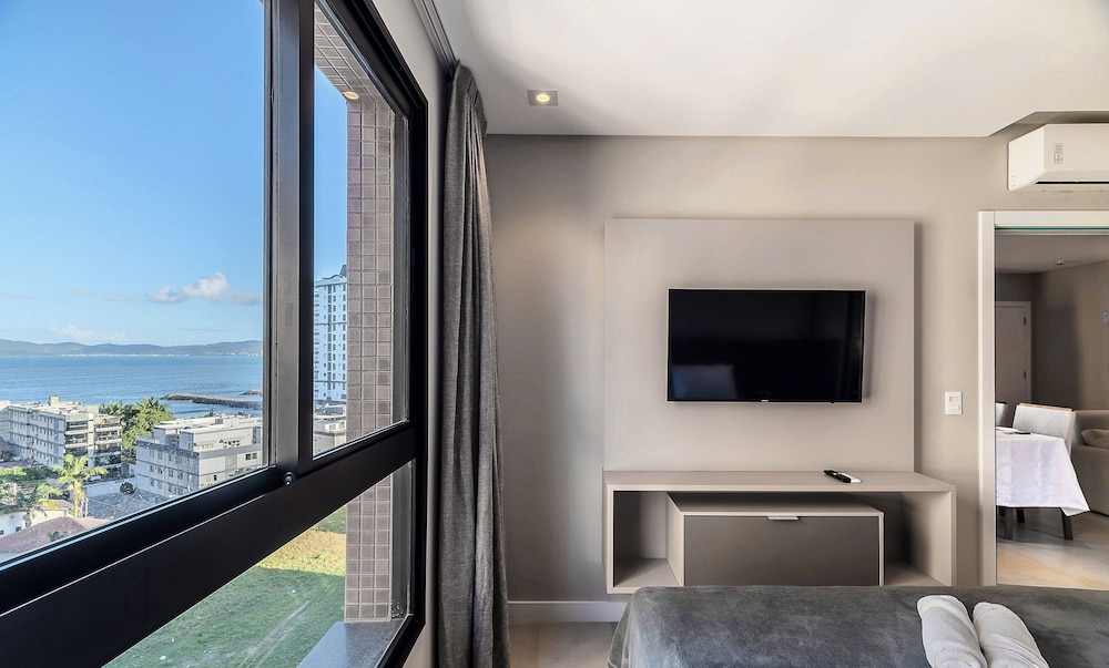 MHF II Apts Variados em Prédio com Vista para o Mar em Itapema