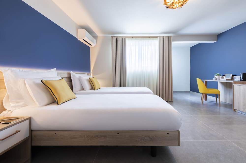 Hotel Antoniel Suites - Image 1