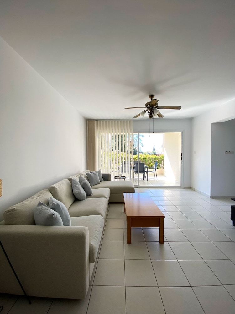 70 PAP - Stay Anthea Gardens - Calm Living