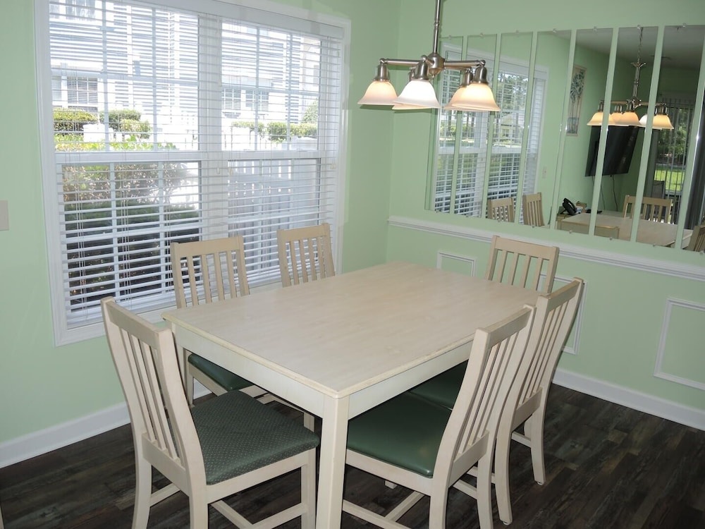 Golf Resort Condo 2703M with Full Kitchen and Access to Nearby Beaches by RedAwning view 5