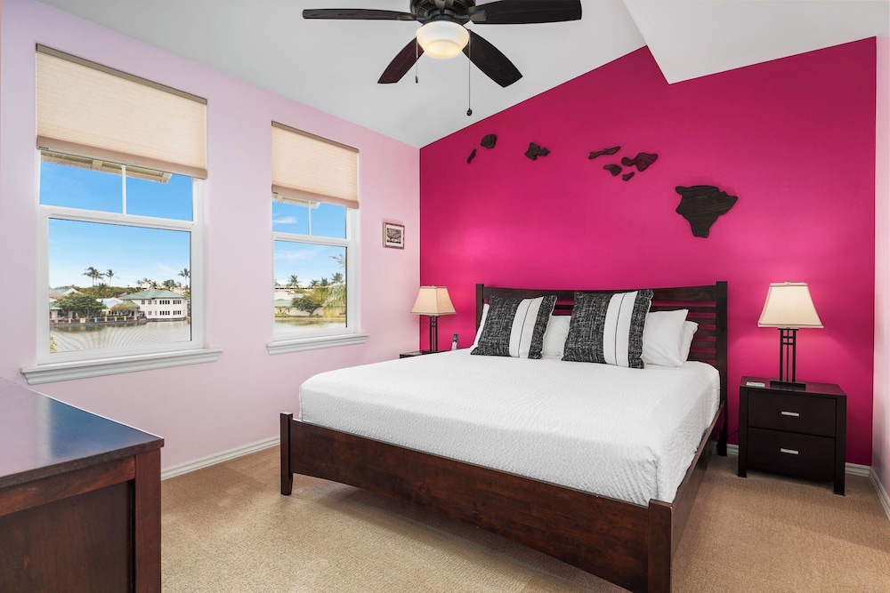 2 Bedroom with Loft and Mountain Views