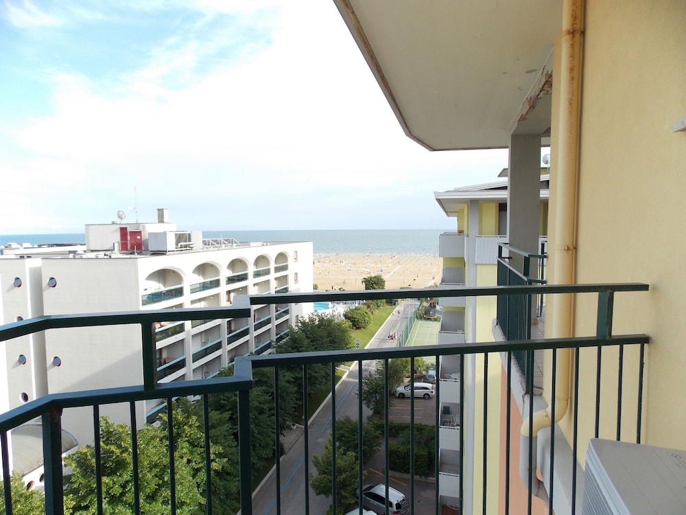 Sea View top Floor Apartment in Bibione