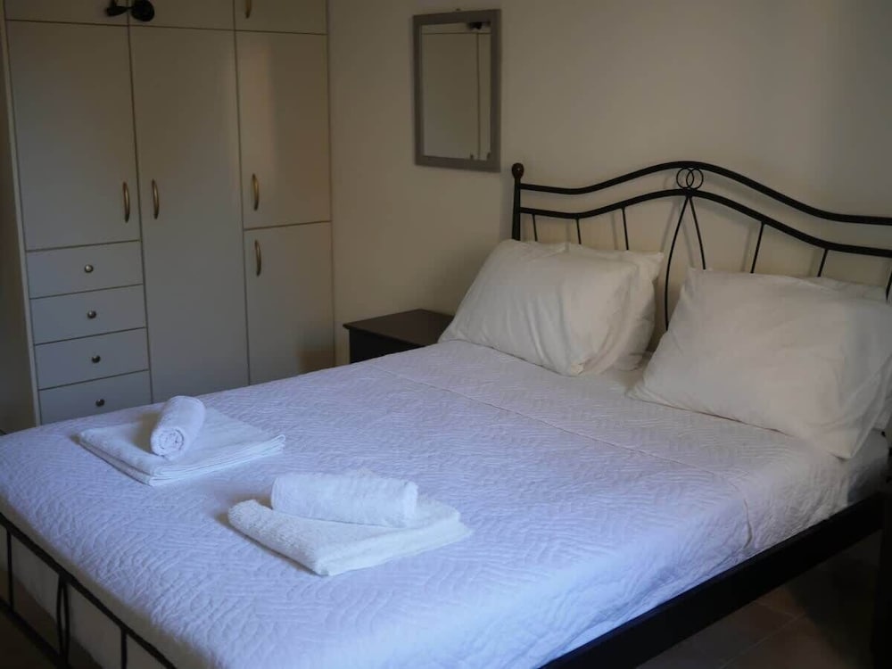 Cassiopeia 2-Beds Lower on Beach w Pool