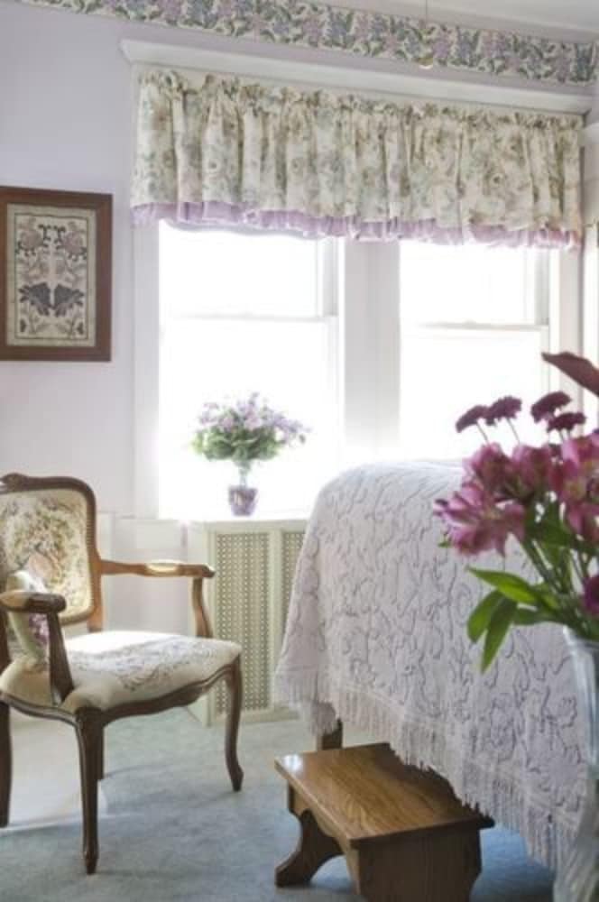The Bayberry Inn