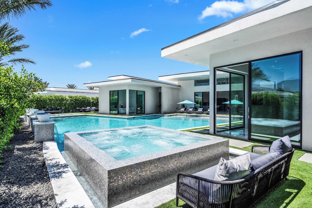 Sleeps 54 3 Luxury Villas w/ Pool + Spa, Pickleball Bravo by Avantstay
