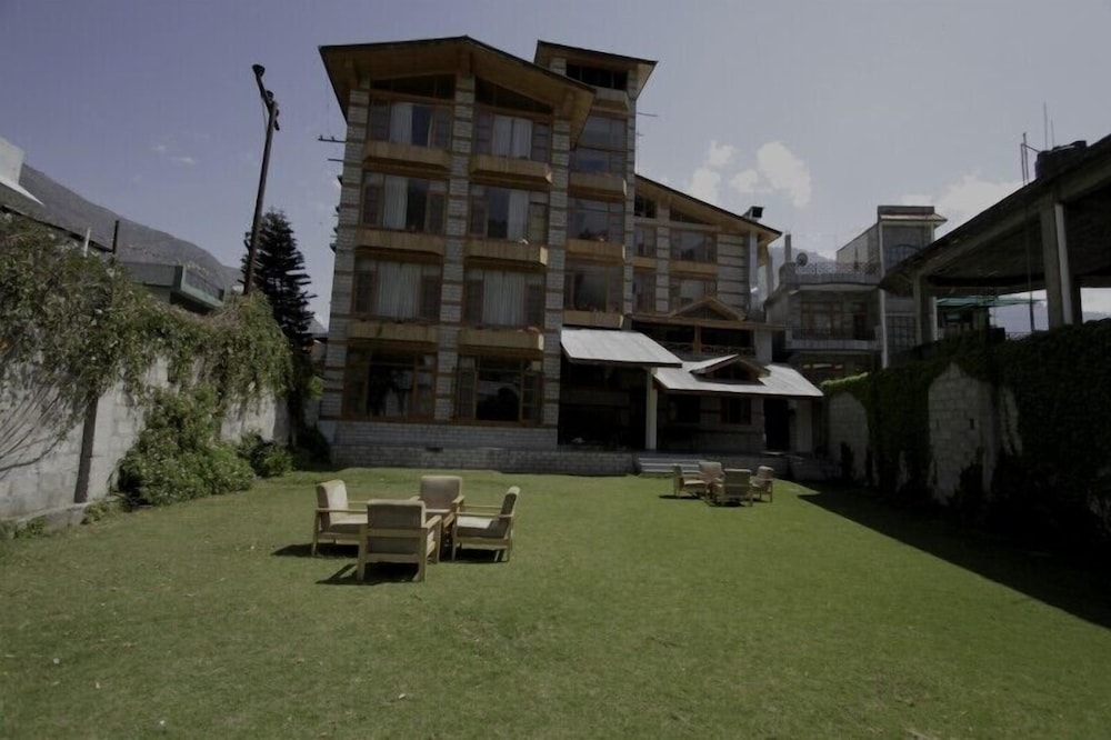 J.J Resorts