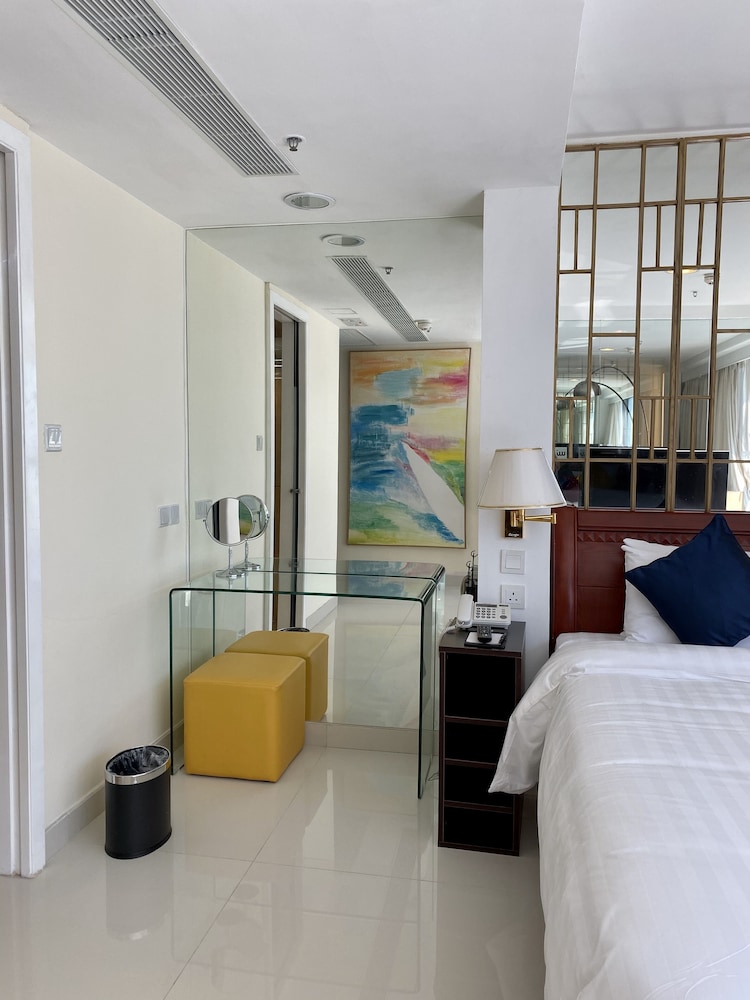 IW Hotel