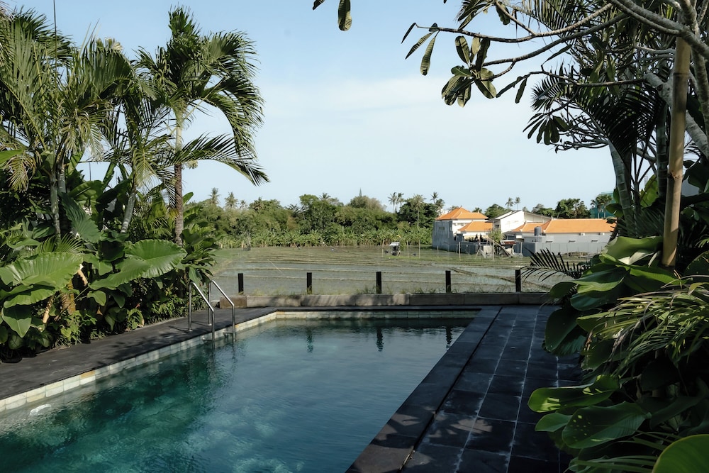 AMO Residences