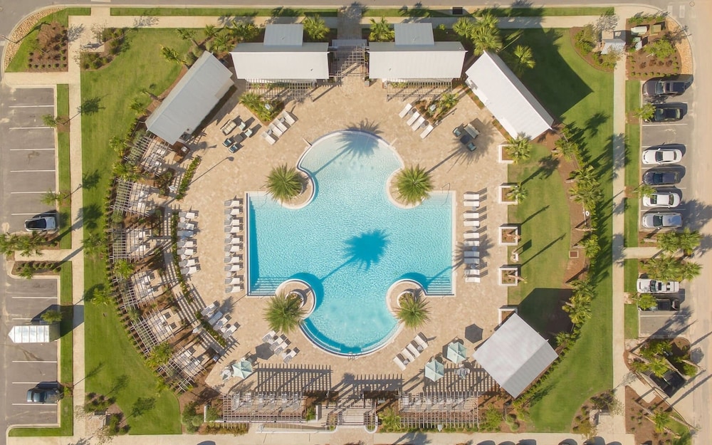 Walk to the Beach Pool 5bdr 3 Porches Beach Sea-ker s Retreat by Avantstay