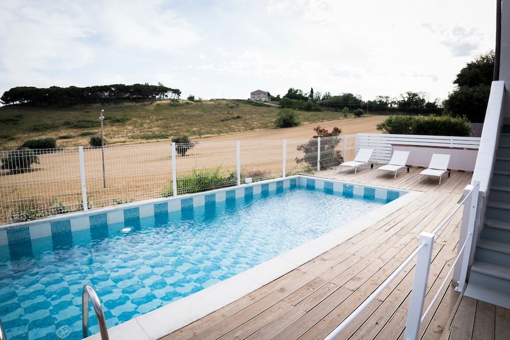 Photo 61