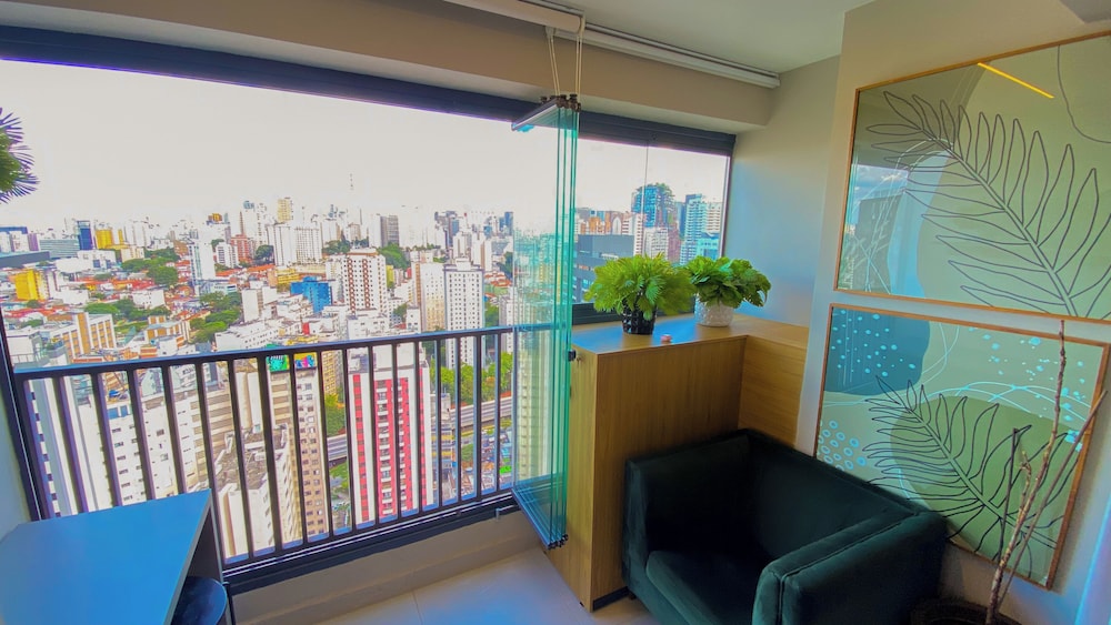 Piscina- academia- AC - Brazilian Corner