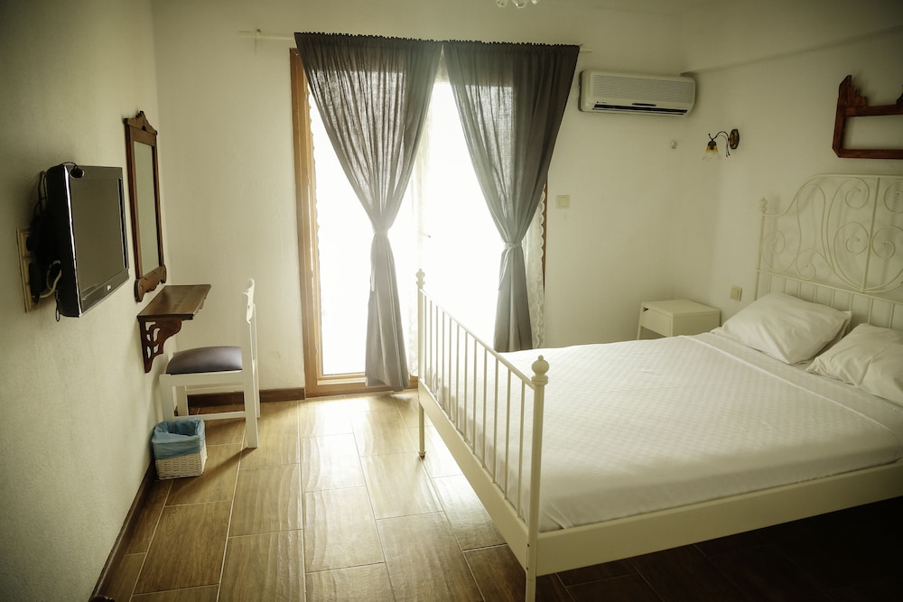 Parva Port Alaçatı - Image 42