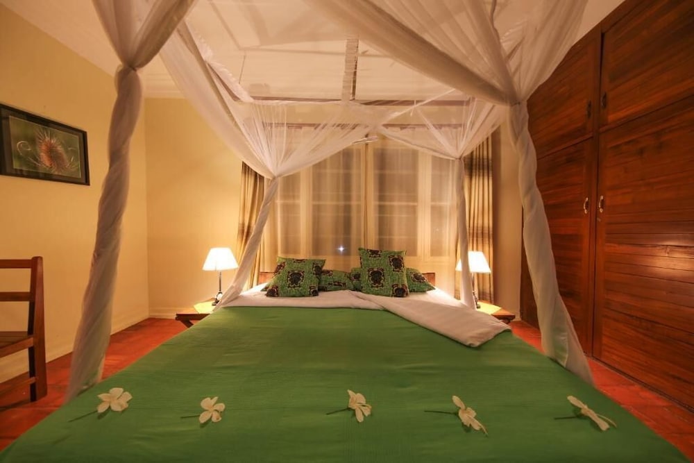 Papyrus Guest House