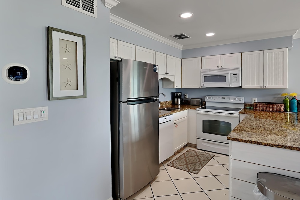 Leeward II #2 - Beach Baby by Southern Vacation Rentals view 4