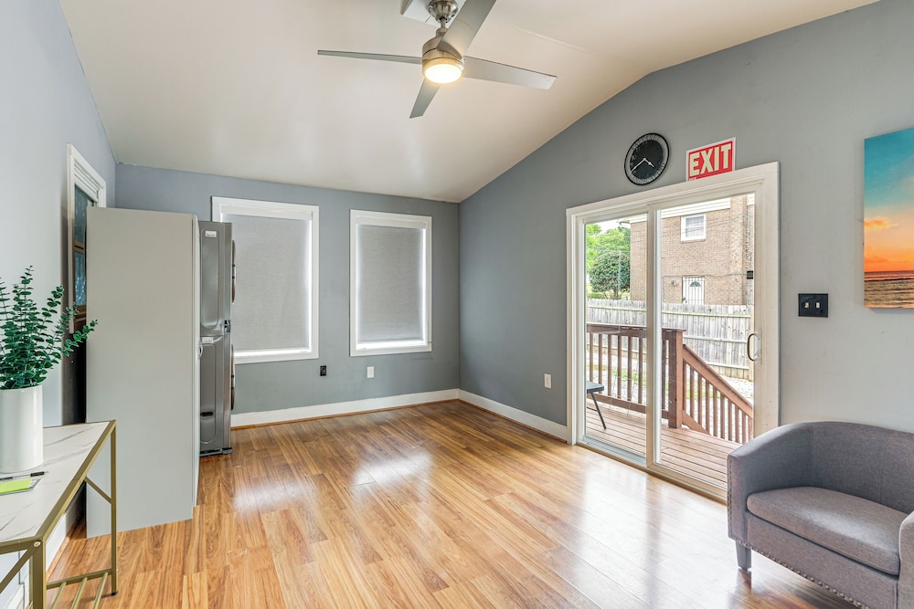 Modern Fort Washington Apt: 14 Mi to National Mall