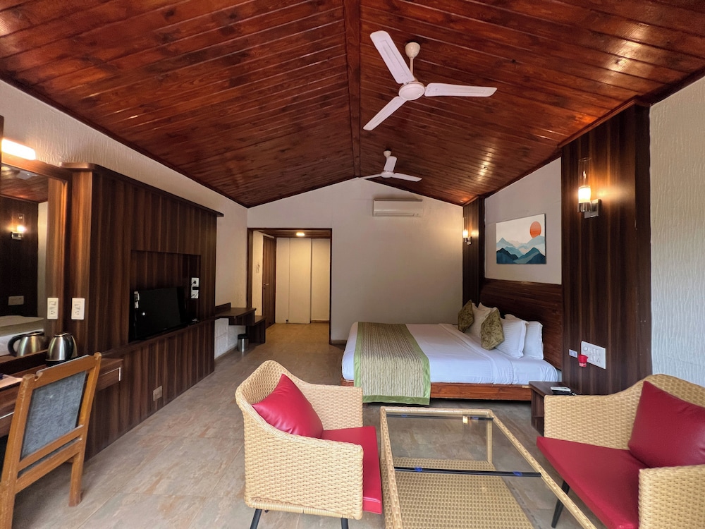 Yash Resort
