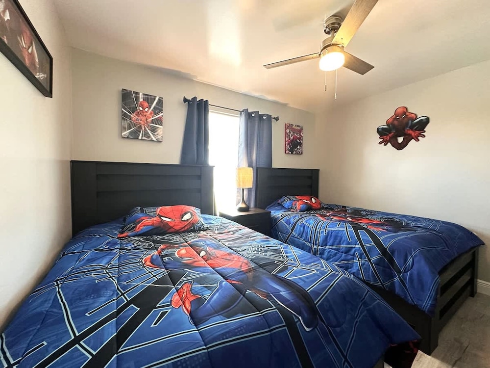 Luxury Villa Near Disney 6 Bd Home With Private Pool and Resort