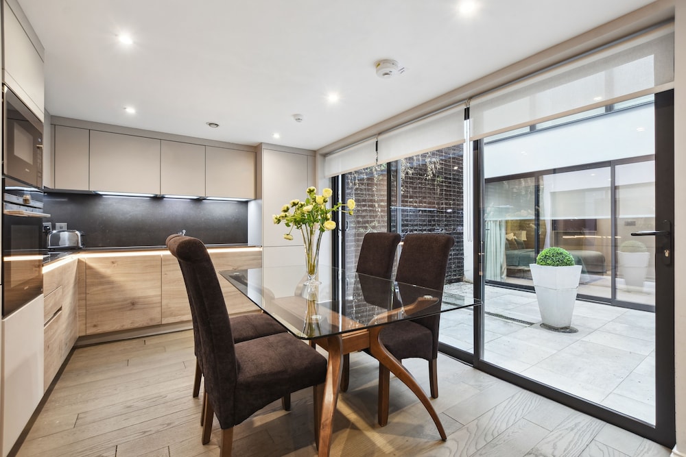 Buckingham Palace by Aeria Apartments