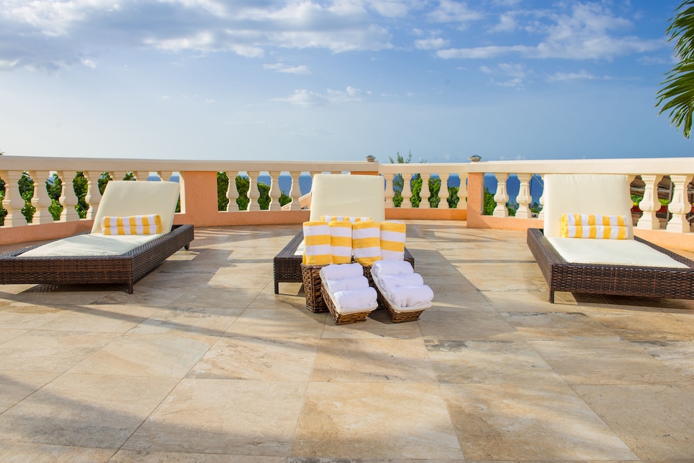 Villa Sweet Villa