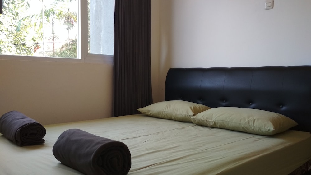 De Sutami Pasteur Villa by HouseinBandung view 2