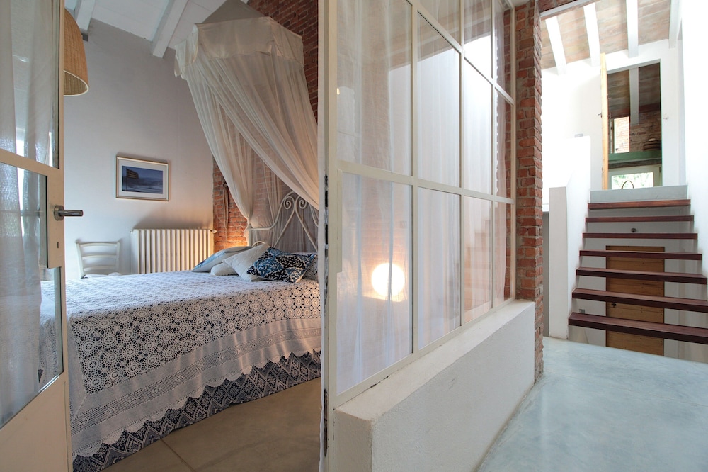 Villa Poggio Zucchino Pool and Wellness Piacenza