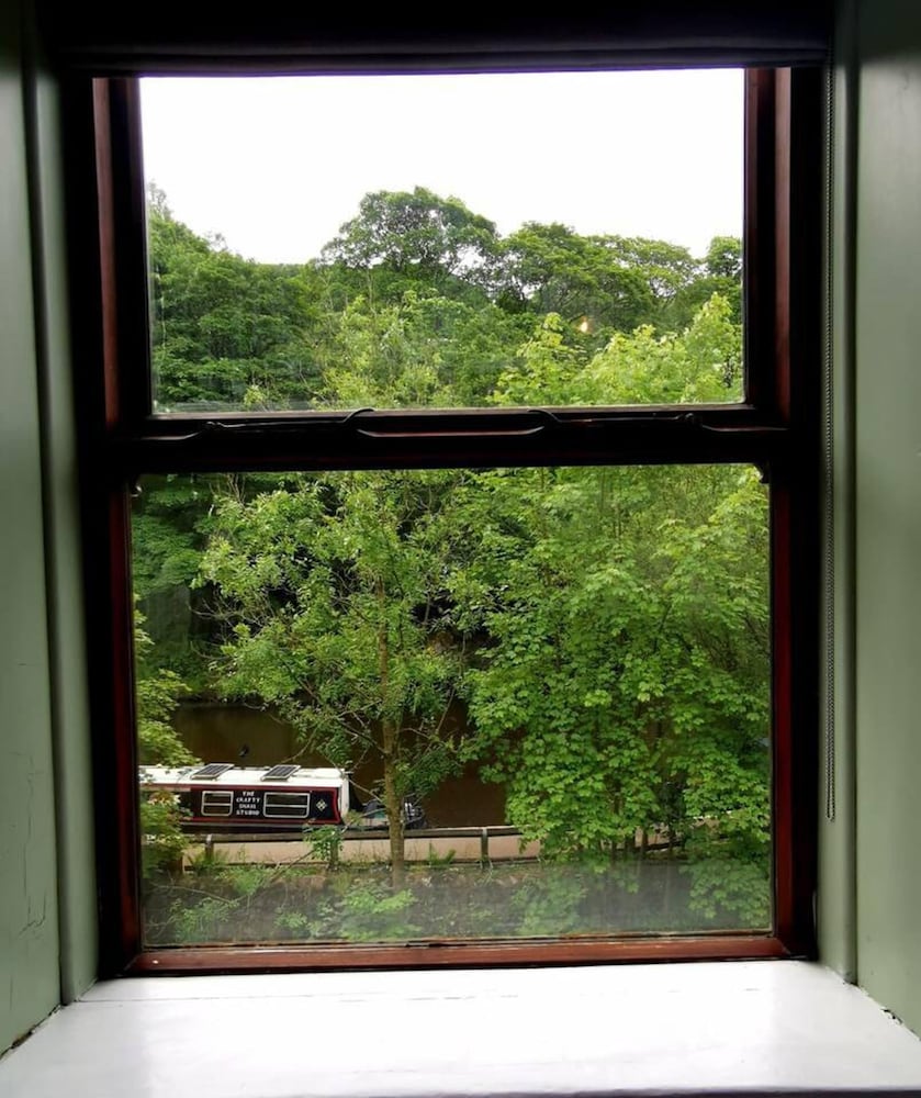 Spacious Riverside Home, 3 Bedrooms, Hebden Bridge view 3