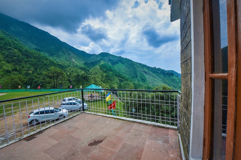 GenX Great Himalayan Resort