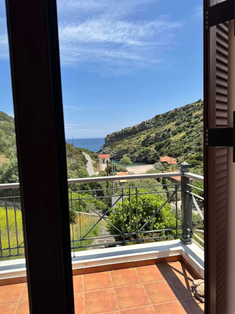 Villa Apanemia Tsakaioi