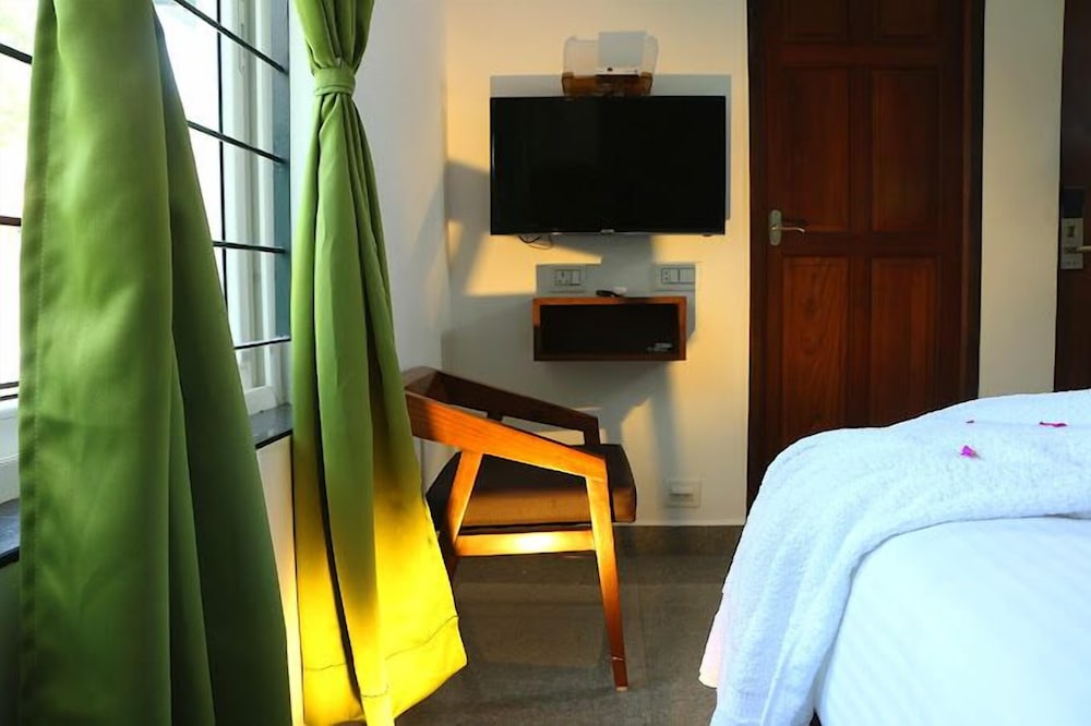Photo 6