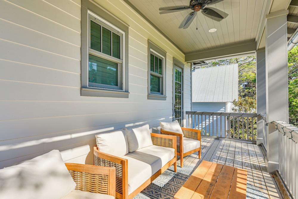 Walk to Gulf: Modern Retreat in Santa Rosa Beach!
