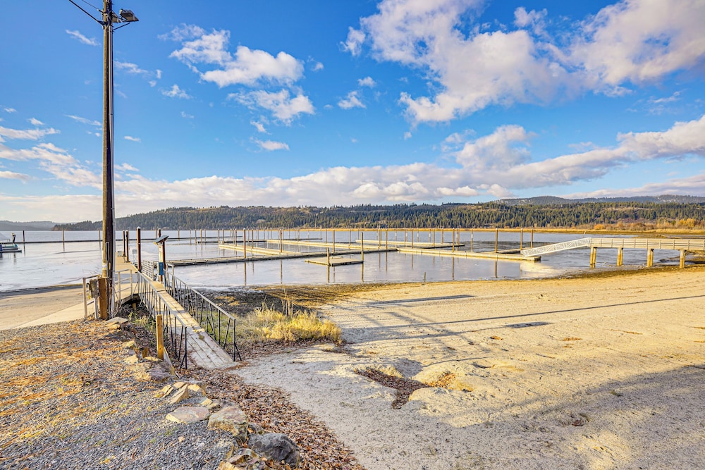 Walk to Marina: Harrison Cabin w/ Lake View!