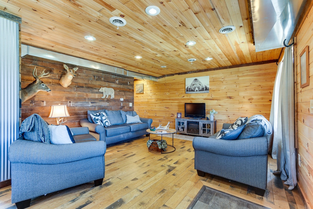 Rustic Mount Perry Cabin Near Fishing Pond  Farm - Property Image 21