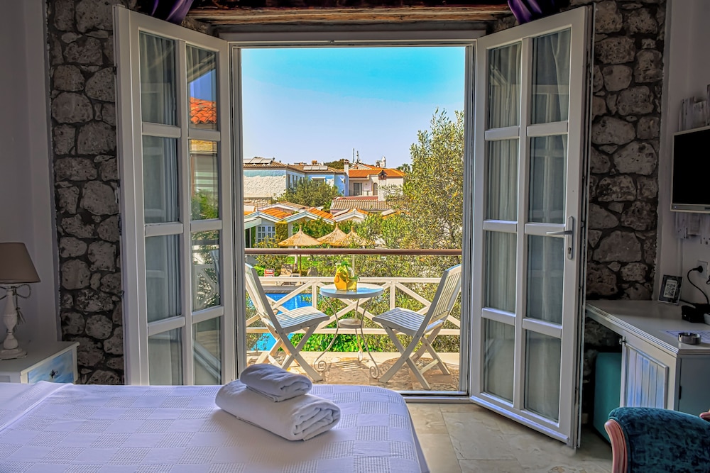 Bay C Otel - Image 27