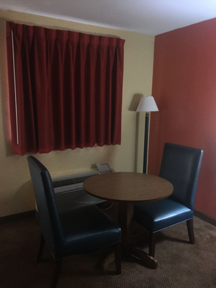 Motel 6 San Antonio, TX - I-10 West view 4