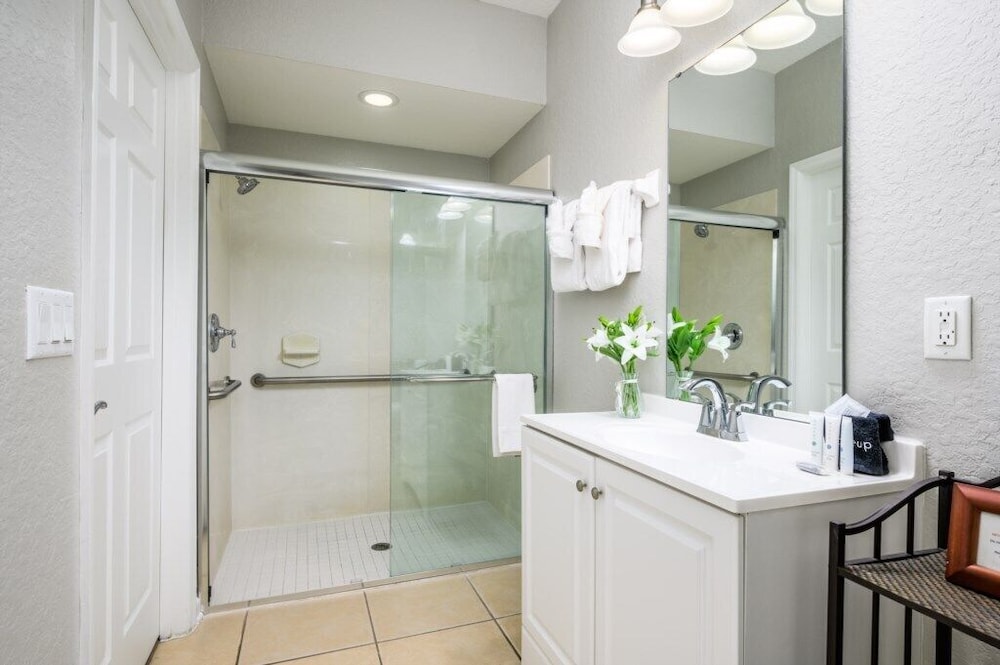 Epic Universe New Listing Beautiful Townhome, Vista Cay 4019