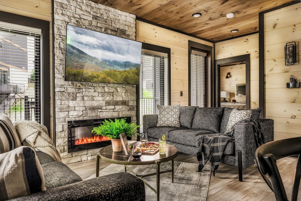 Star Gazer Luxury Rooftop Cabin