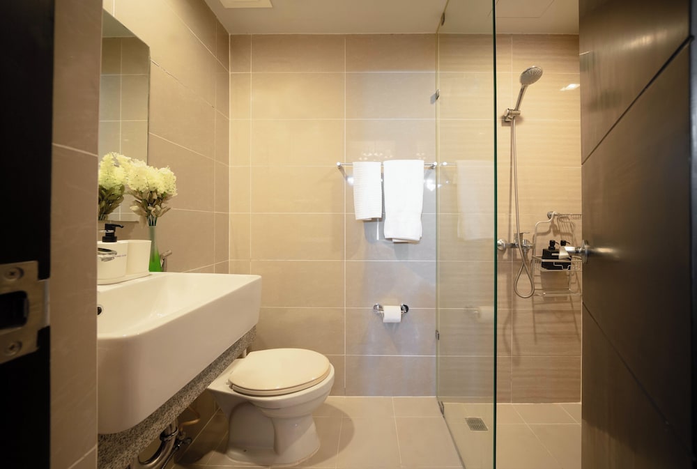 Uptown Park Suites Tower 1