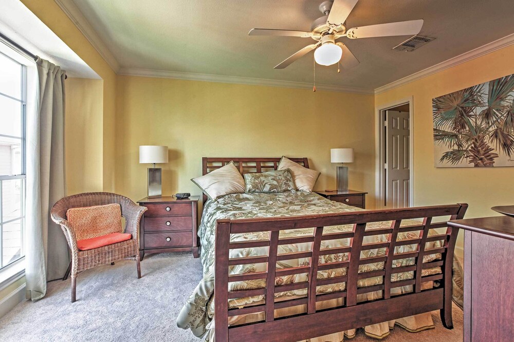 Colorful Galveston Retreat Steps From Beach & Pool view 5