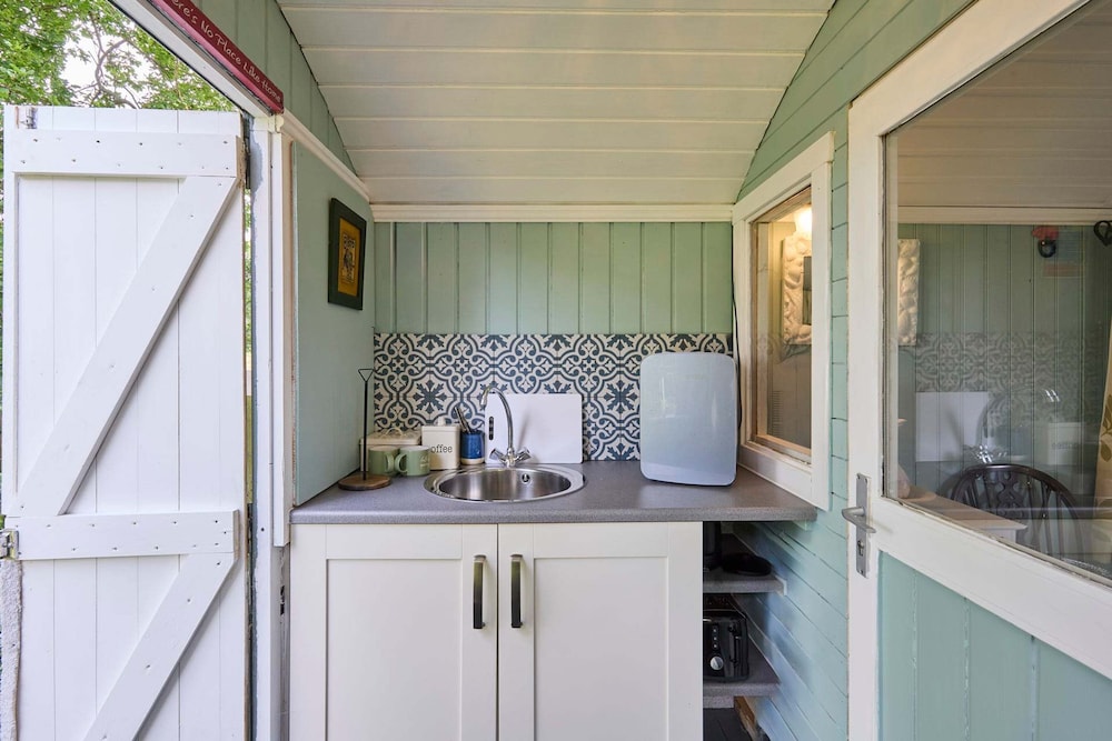 Host Stay Shepherd s Hut