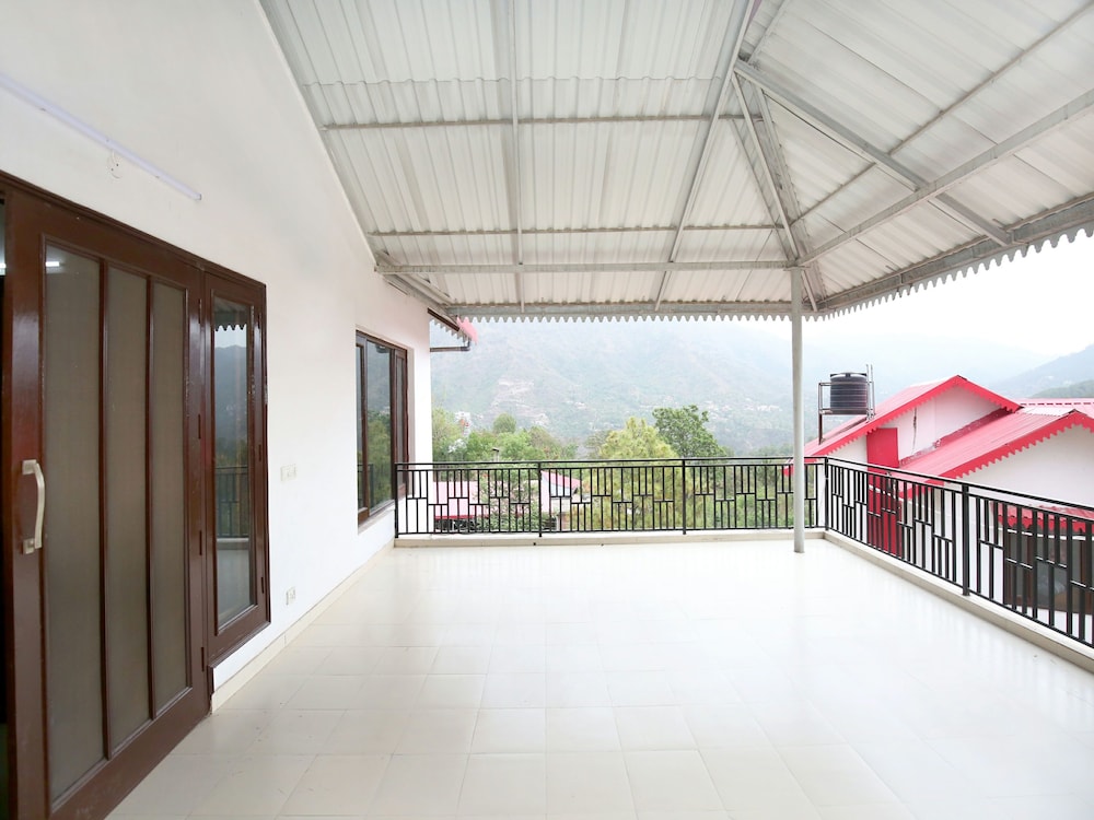 OYO Home 13529 Exotic 3BHK view 5